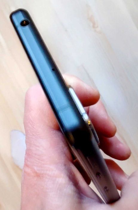 Смартфон Sharp AQUOS sense4 lite, подарок