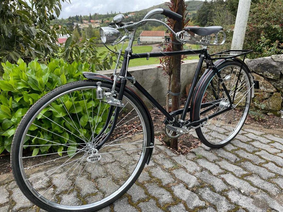 Bicicleta Clássica Portuguesa Restaurada | Matriculada em Gouveia (1939) | Peça de Coleção