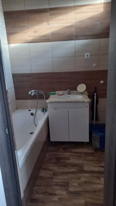 здається двокімнатна квартира, частина особняка