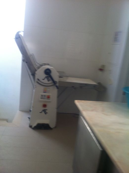 Pastelaria Padaria Granja do Ulmeiro - vendo arrendo