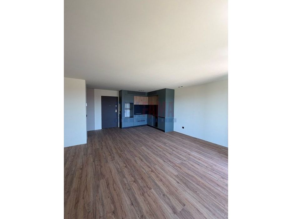 Apartamento T2 Novo com Vista para o Bom Jesus Empreendimento Dalí,...