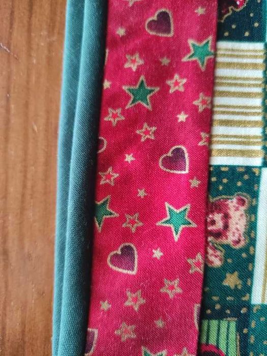 Caminho de mesa / aparador com motivos de natal.