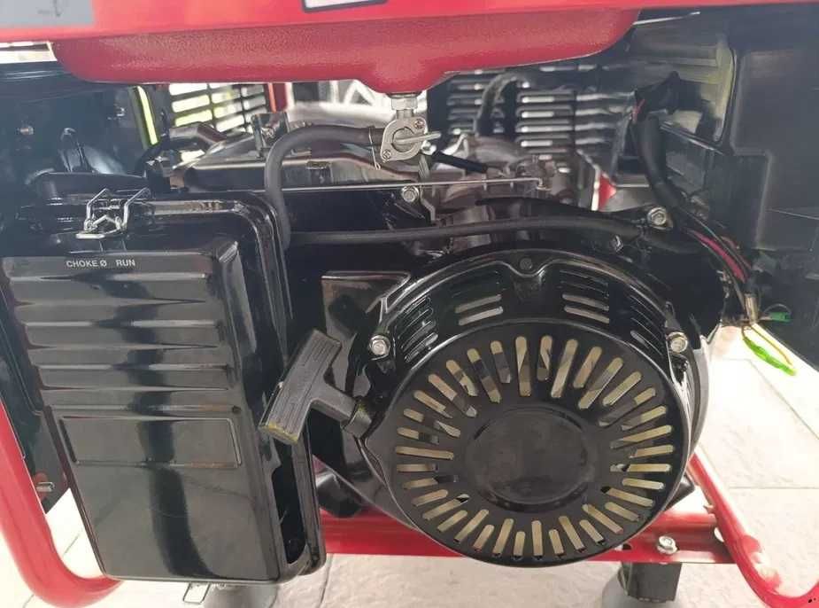 Бензиновий генератор Einhell TC-PG 55/E5 5,5кВт