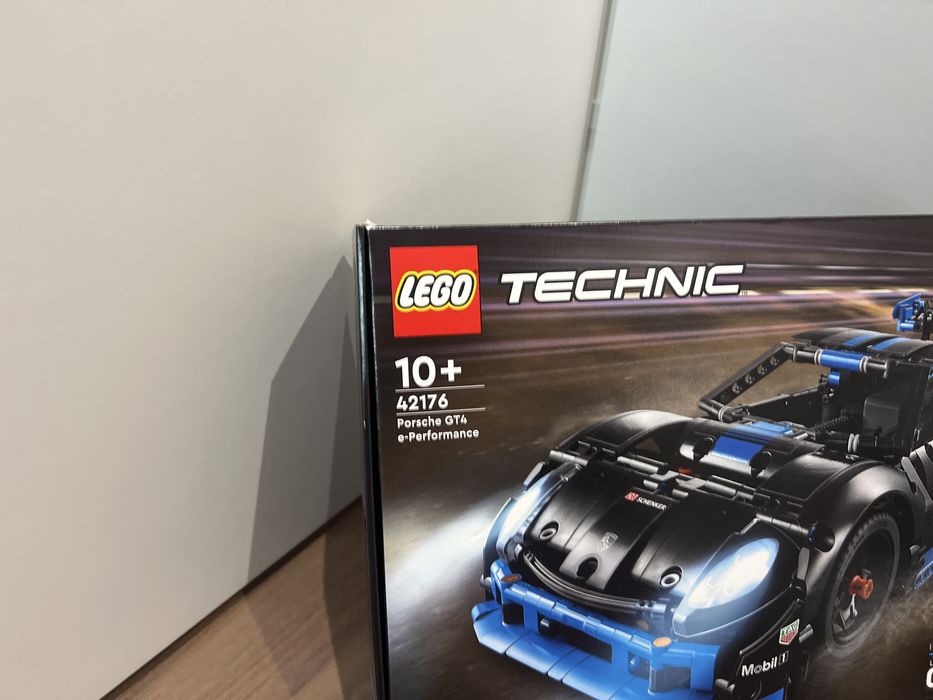 Lego 42176 Technic Porsche GT4 e-perfomance