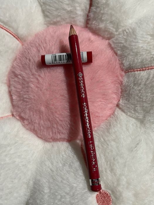 Kredka do ust - essence - 205