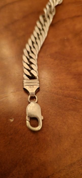 Colar de prata  em bom estado