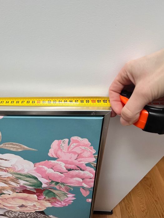 Duży obraz kobieta z kwiatami 143x102 cm z ramą