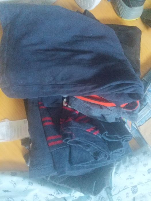 Oddam ubrania chłopięce  buty
