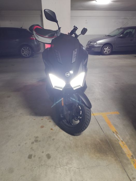 Vendo ou troco por carro