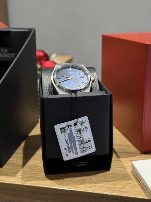 Годинник TISSOT PRX T137.410.11.041.00 • Новий • із США