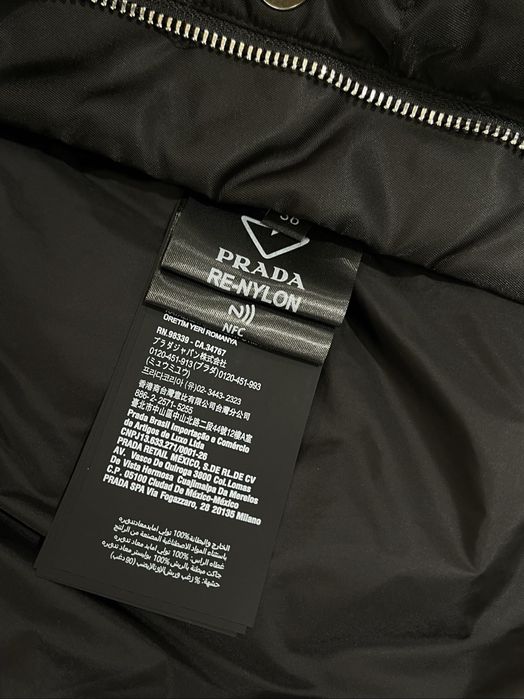 Пуховик Prada натуральний