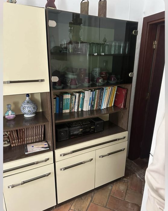 Moveis de sala vintage com vitrine - bom estado