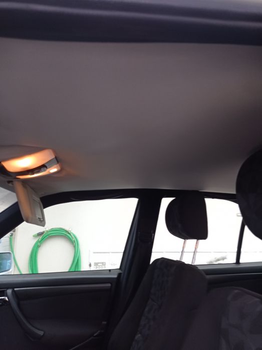 Forrar tecto de automóvel