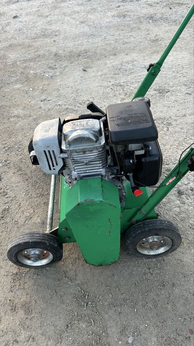 Wertykulator spalinowy do trawy