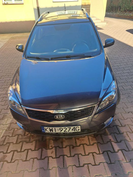 Kia ceed 1.6 diesel  2012