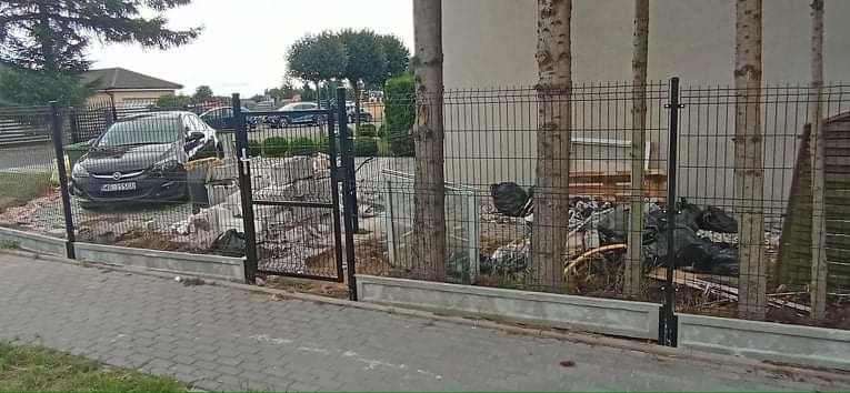 Ogrodzenie panelowe panele ogrodzeniowe słupki producent