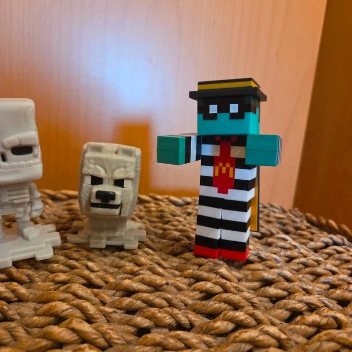 Brinquedos Minecraft McDonalds