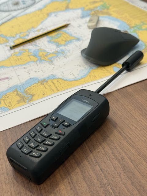 Telefone Satélite Iridium 9555 — Completo com Acessórios