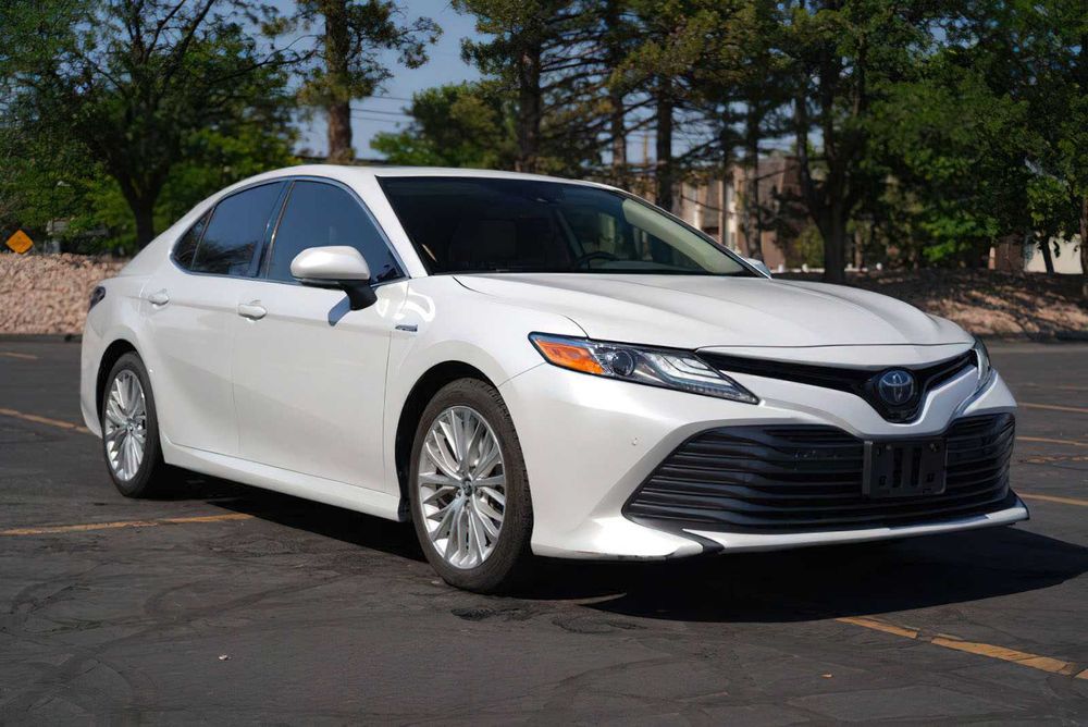 Toyota Camry XLE      2019