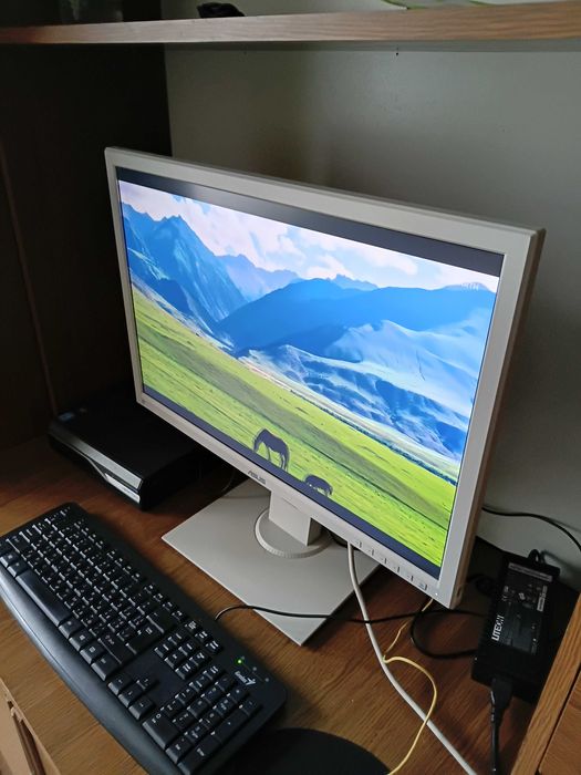 Монитор ASUS BE24AQC