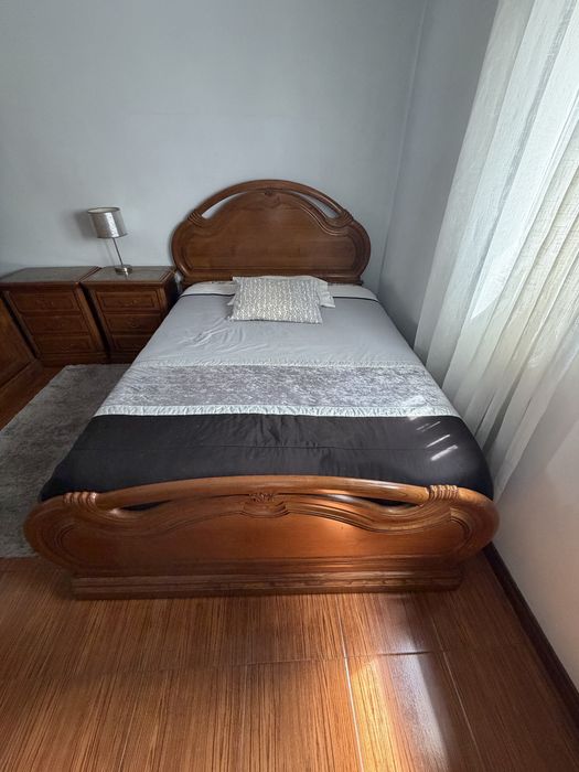 Quarto completo madeira bom estado