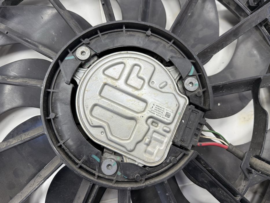 Дифузор Вентилятор BMW 530 540 g30 комплектний з мотором 17427953569