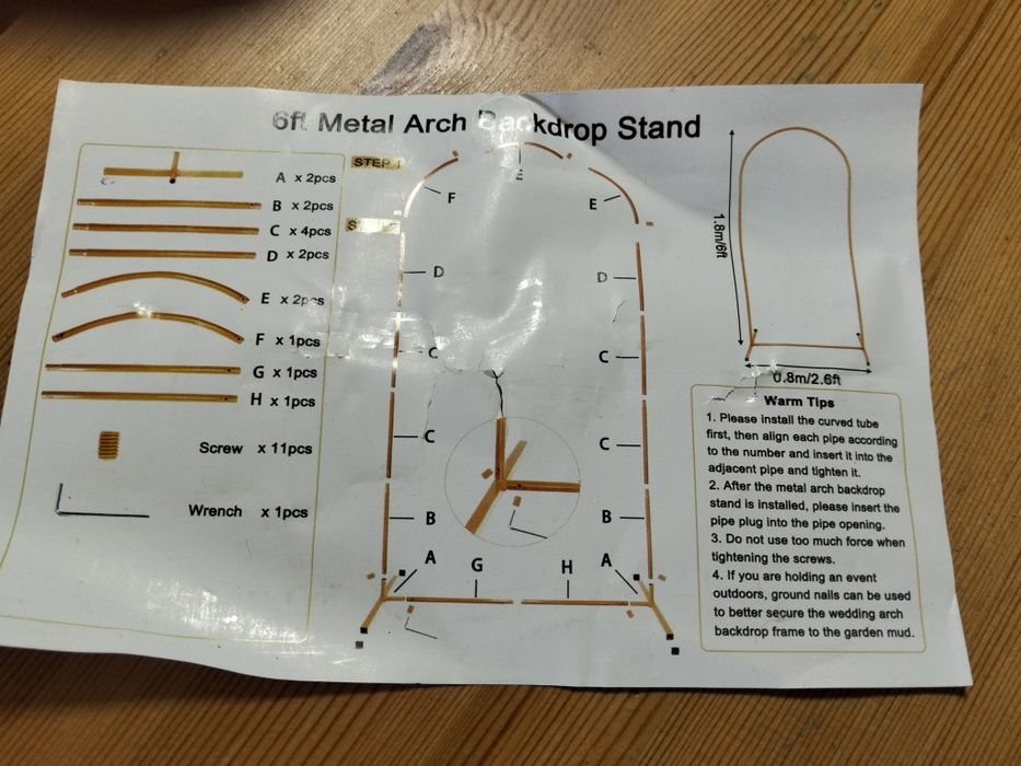 Suporte de Fundo em Arco Metálico para Decoração de Eventos (180cm x 80cm)