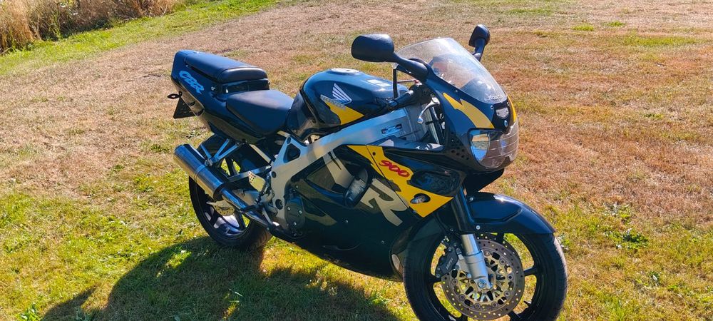 Honda CBR 900 RR