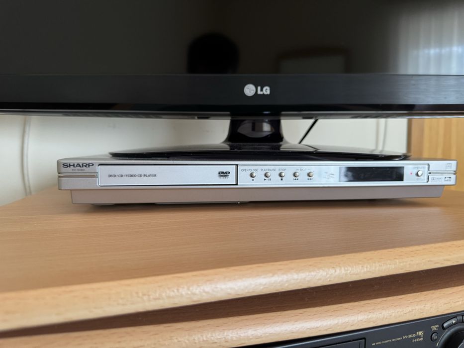 Sharp DV-SV80 DVD/CD/ Video CD Player