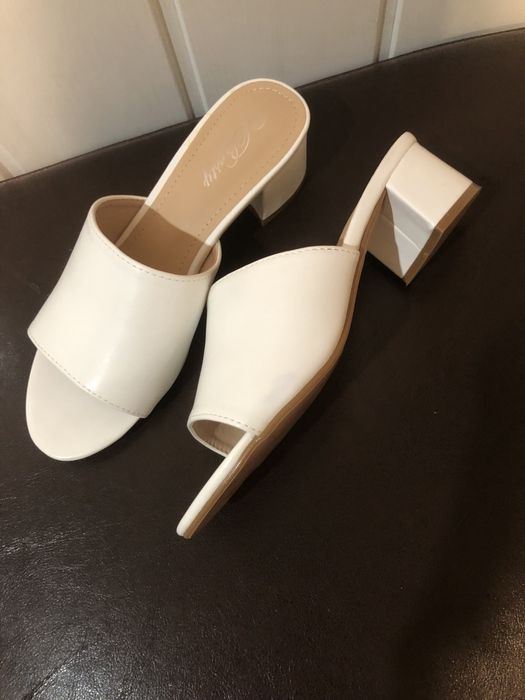Buty 38 biale skoropodobne