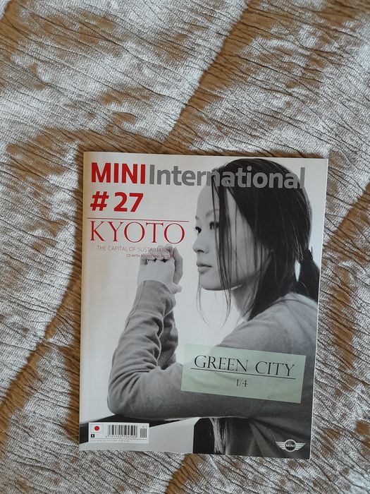 Duas Revistas Mini International