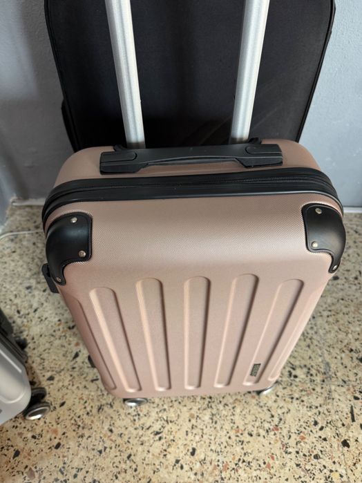 Malas de viagem novas e usada