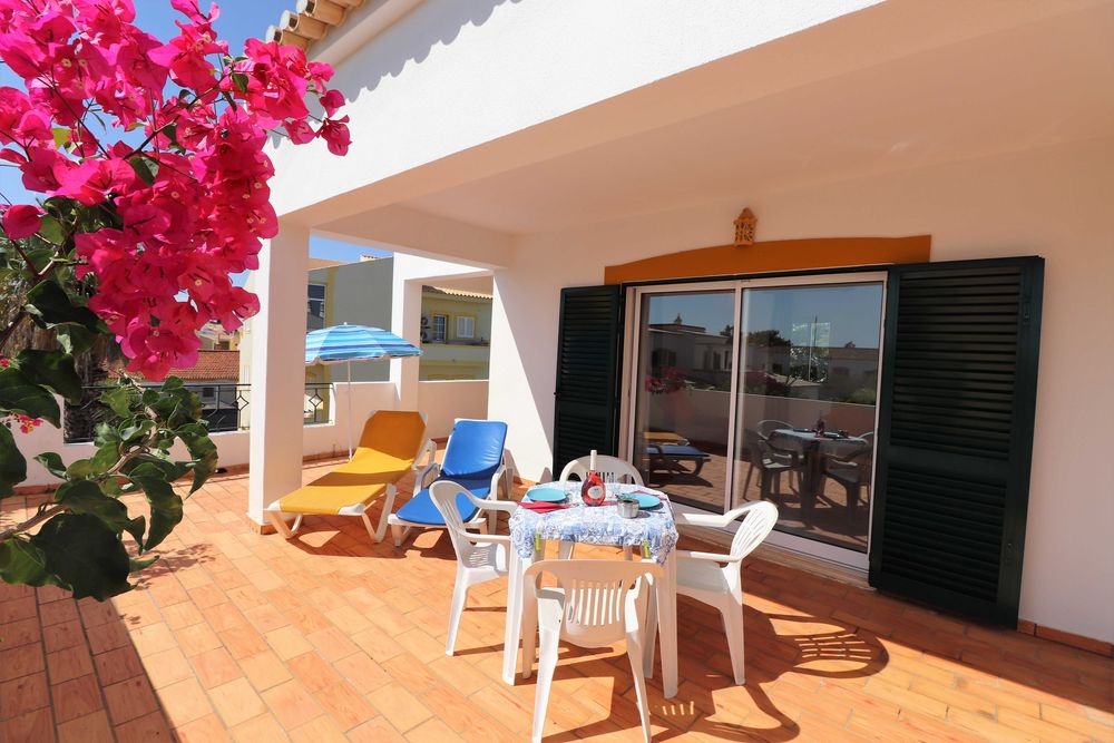 Excelentes apartamentos, T2 para 4-6 pessoas, Piscina, Ferreiras-ALBUFEIRA