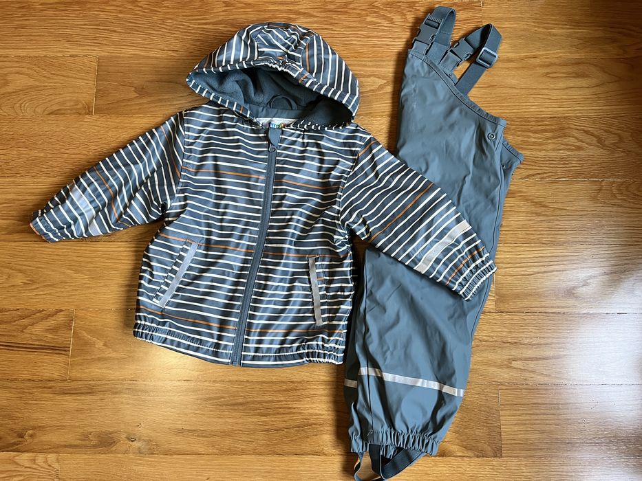 Casaco e calça de chuva para criança