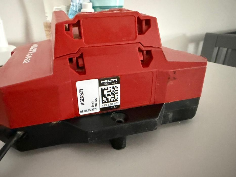 Продам зарядне хілті