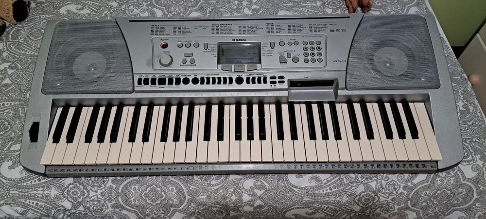 Piano/Orgão/Teclado YAMAHA PSR 450