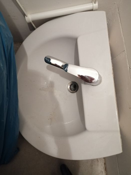 Duza umywalka Cersanit