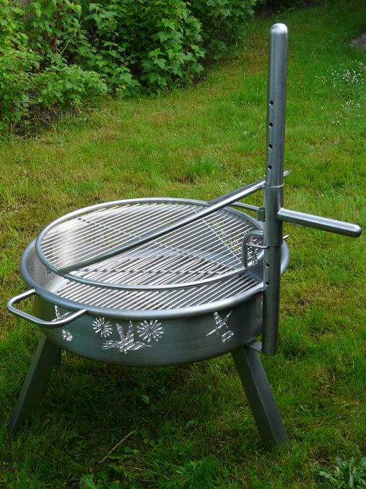 Grill na drewno i węgiel ze stali nierdzewnej