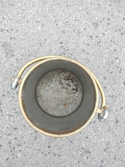ozdobna metalowa kanka na mleko