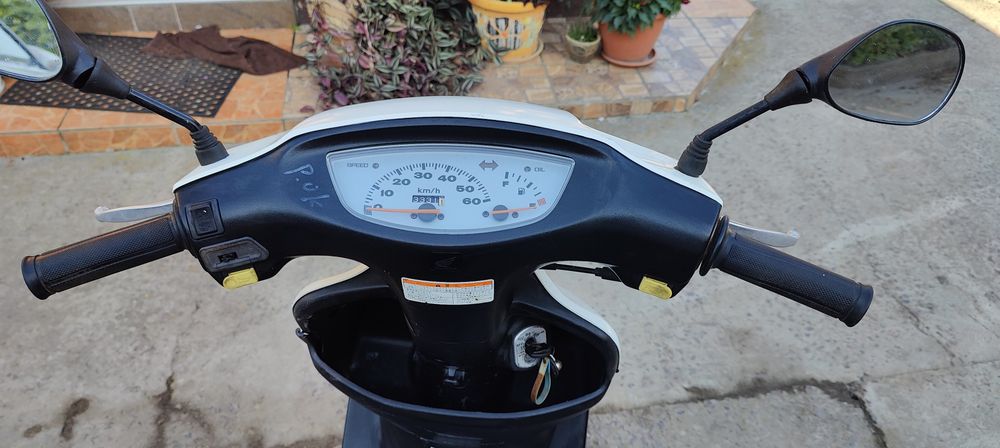 Скутер Honda Dio