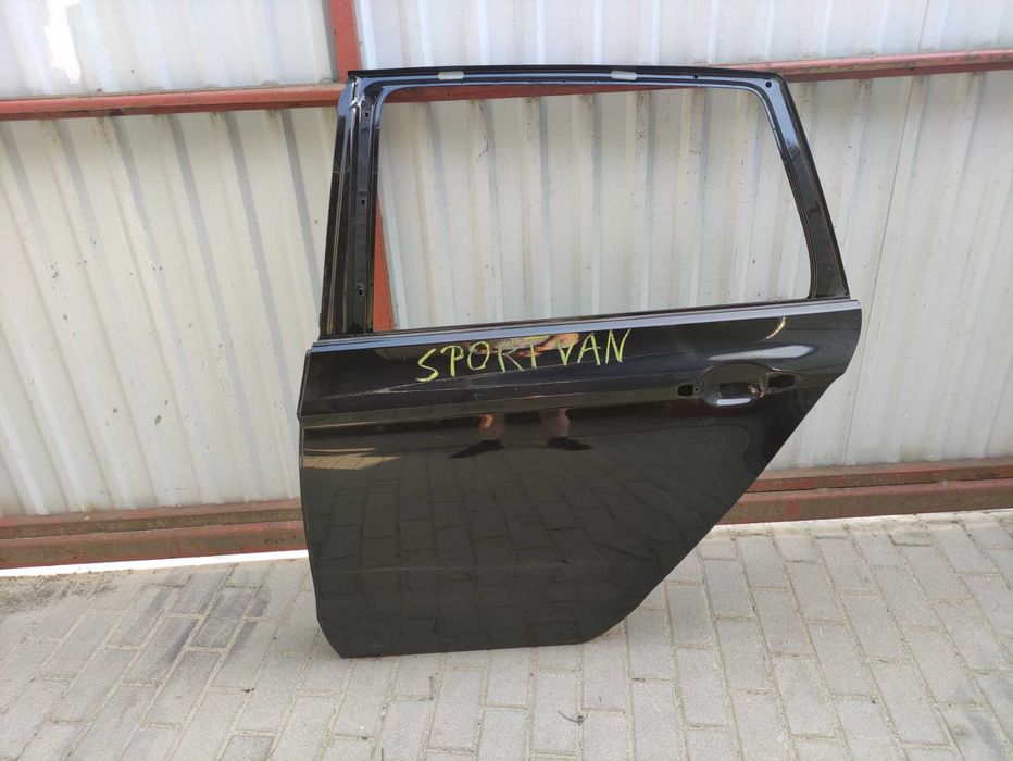 VW Golf Sportsvan 14- drzwi lewy tył oryginał