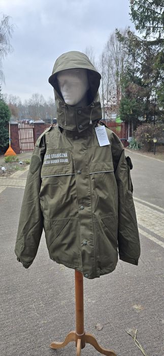 Kurtka służbowa z podpinką i emblematem ubranie na złą pogodę w kolorze khak straż graniczna sg arlen