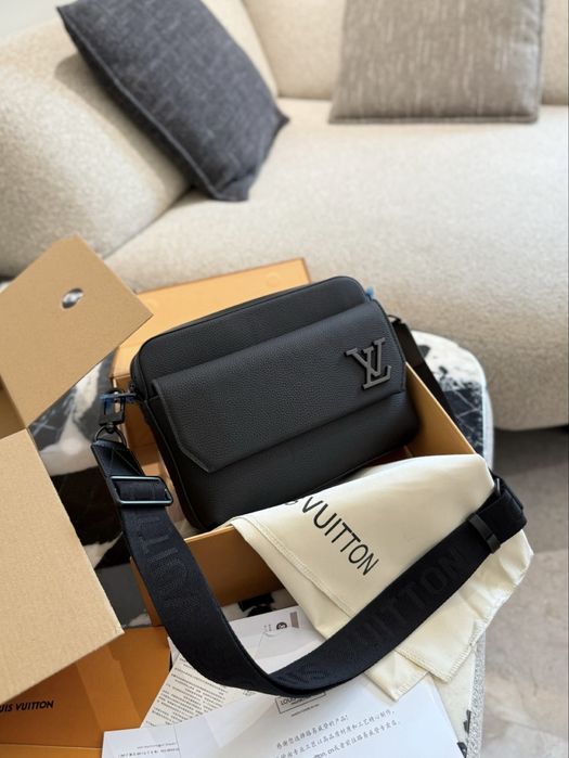 Сумка чоловіча мужская чорна мессенджер Louis Vuitton bag луи витон lv