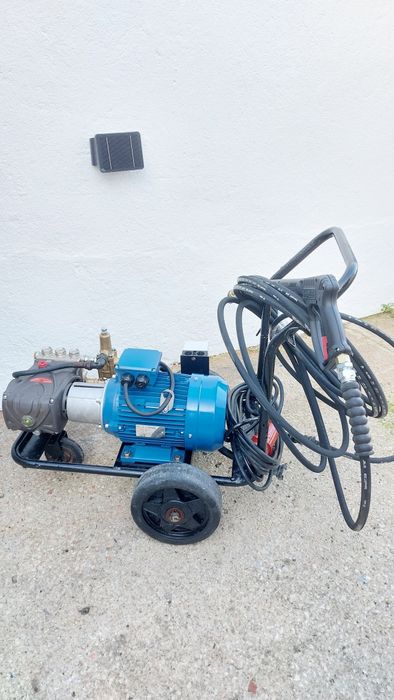 Maquina de Alta  pressão 200 bares trifásica