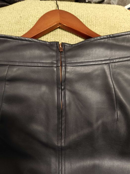 48- 50 р L , 67 см темно синяя юбка из искусственной утеплённой кожи