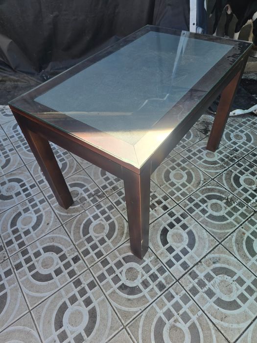 Mesa com vidro rectangular