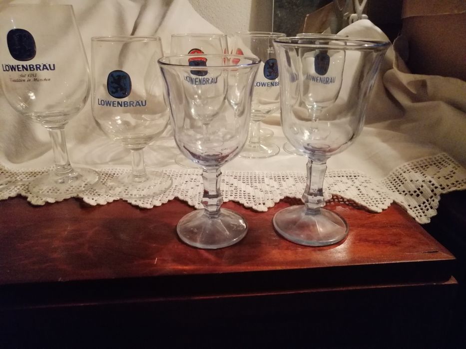 Copos de cerveja Sagres e Lowenbrauu