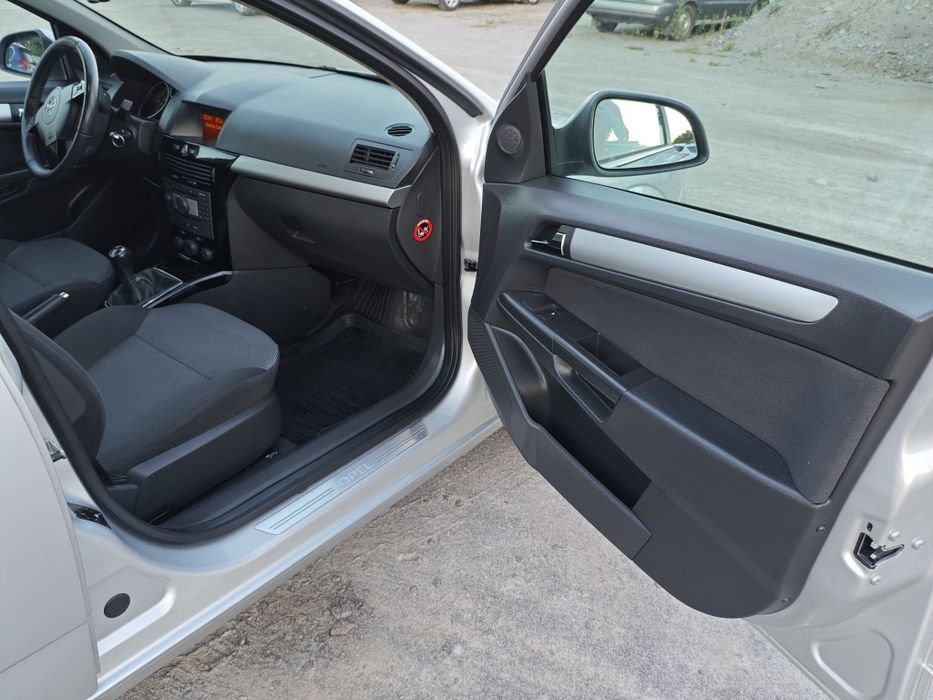 Opel Astra H 1.7 дизель