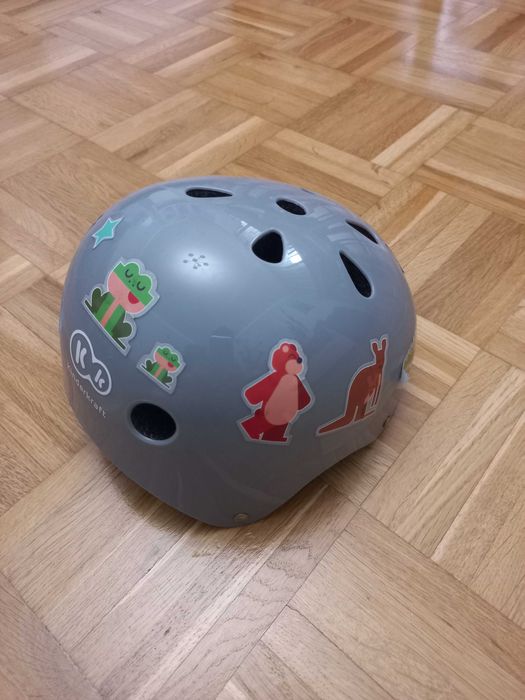 Kask kinderkraft szary z naklejkami 48-52