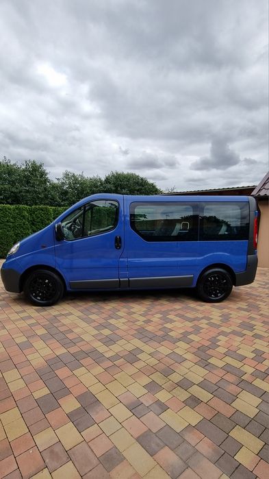 Opel Vivaro 2.0CDTI 2013r L1H1  9 osób Hak Klima Serwis Bezwypadek Niemcy